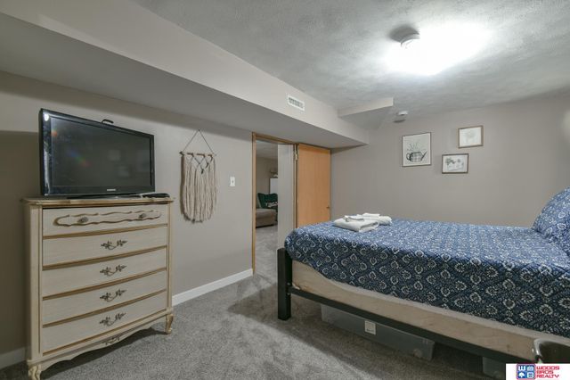 1401 N 70th Street, Lincoln, NE 68505