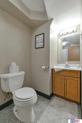 1401 N 70th Street, Lincoln, NE 68505