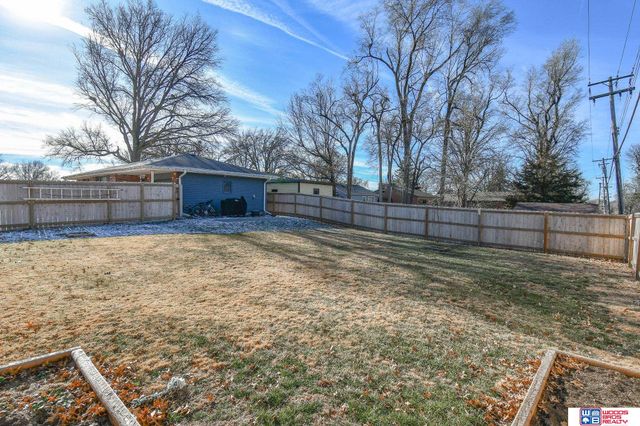 1401 N 70th Street, Lincoln, NE 68505