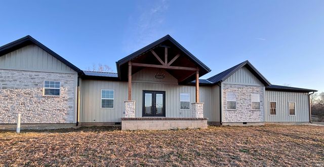 2267 Old Highway 60 West, Mitchell, IN 47446