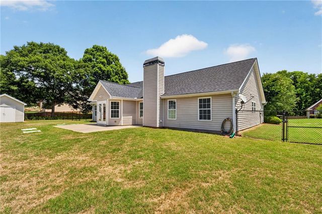 705 Annslee Court, Loganville, GA 30052
