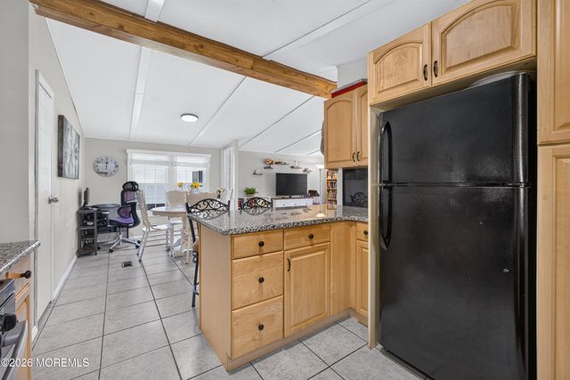 18 Short Oaks Court, Manalapan, NJ 07726