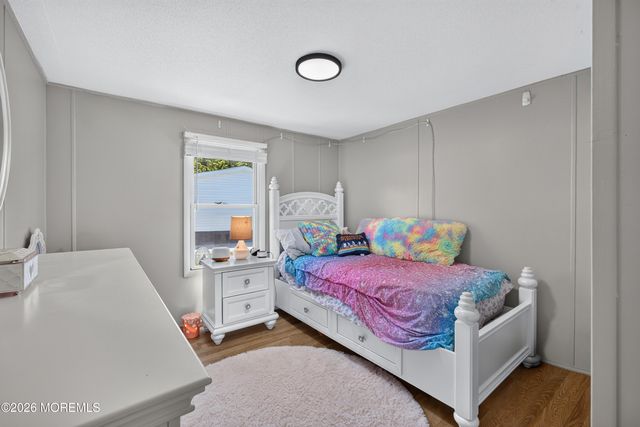 18 Short Oaks Court, Manalapan, NJ 07726