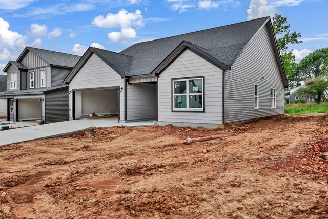 2669 Brewster Dr, Clarksville, TN 37042