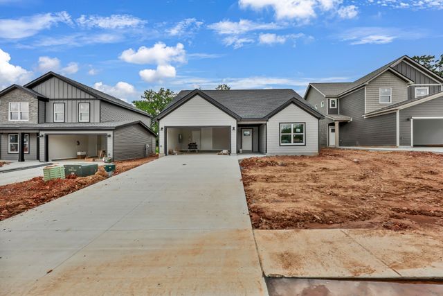 2669 Brewster Dr, Clarksville, TN 37042