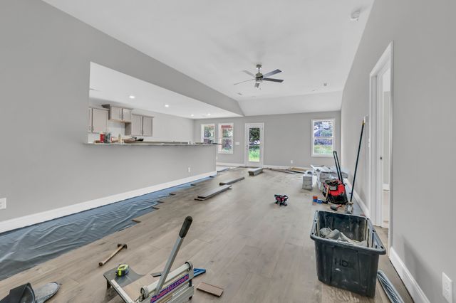 2669 Brewster Dr, Clarksville, TN 37042