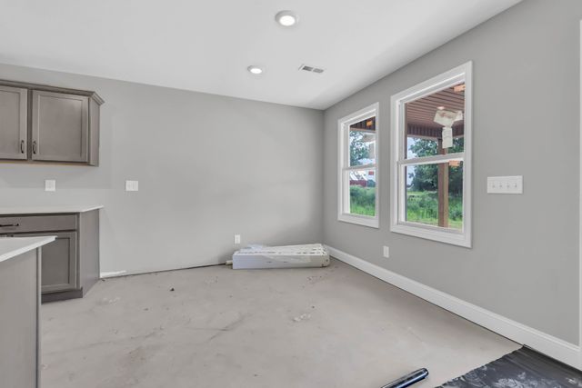 2669 Brewster Dr, Clarksville, TN 37042