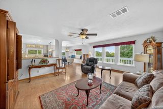 175 Forest Oaks, Lakehills, TX 78063