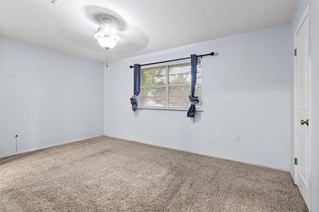 416 E Myrtle Street, Angleton, TX 77515