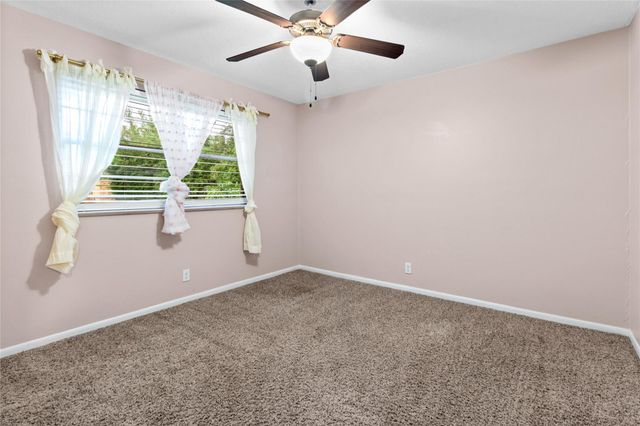 416 E Myrtle Street, Angleton, TX 77515