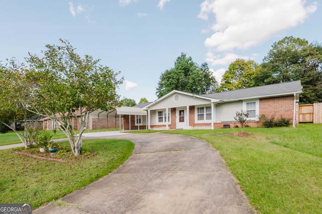 206 Scarborough Road, Centerville, GA 31028