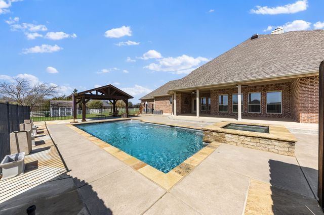 509 Ridge Country Road, Haslet, TX 76052