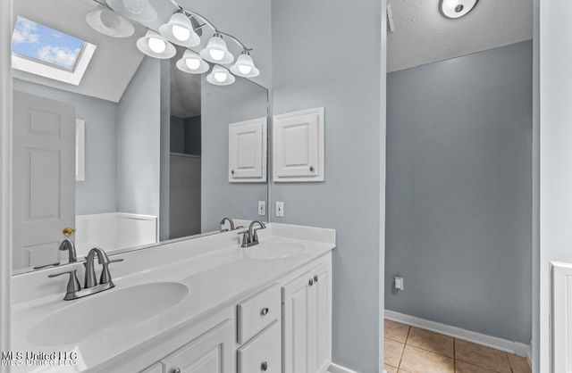 128 Hunters Row, Madison, MS 39110