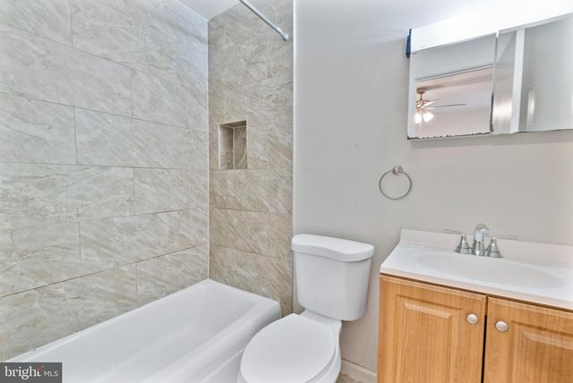 5902 WESTCHESTER PARK DR, College Park, MD 20740