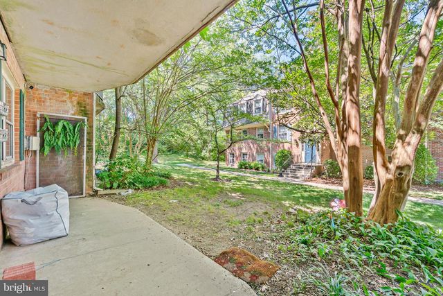 5902 WESTCHESTER PARK DR, College Park, MD 20740