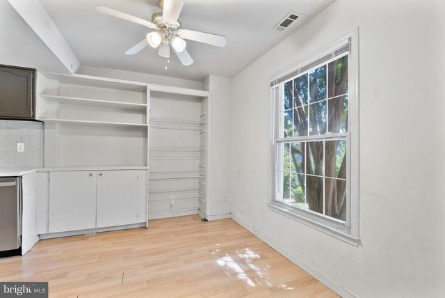 5902 WESTCHESTER PARK DR, College Park, MD 20740