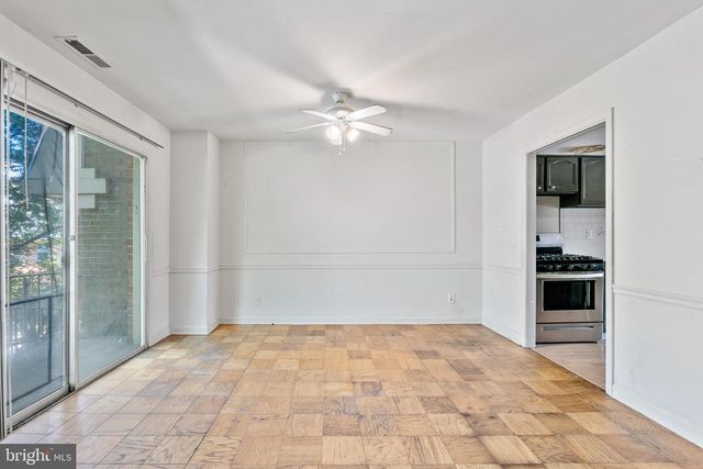 5902 WESTCHESTER PARK DR, College Park, MD 20740