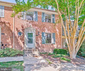5902 WESTCHESTER PARK DR, College Park, MD 20740