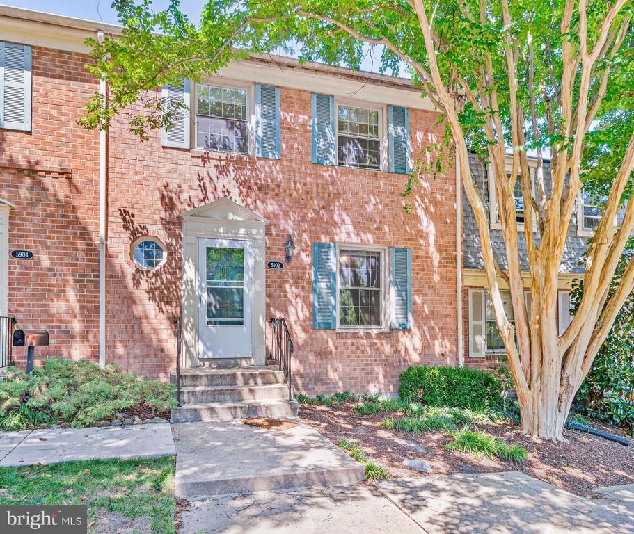 5902 WESTCHESTER PARK DR, College Park, MD 20740