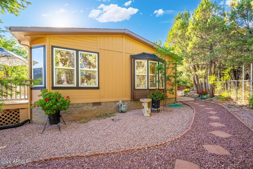 Image 36 of property listing at 5332 N CLEONNA Drive, Pine, AZ 85544
