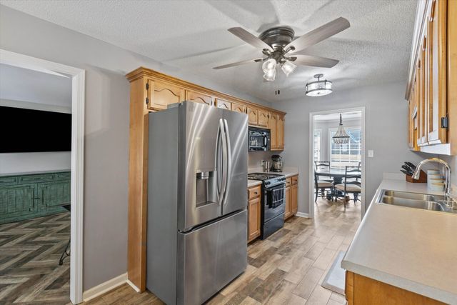 4836 SHADOW PINE CV, Bartlett, TN 38002