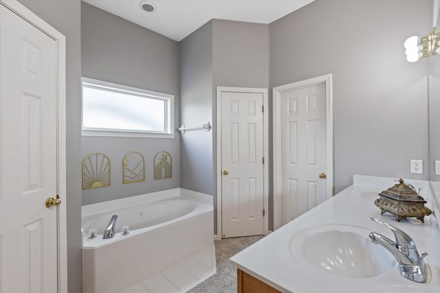 4836 SHADOW PINE CV, Bartlett, TN 38002