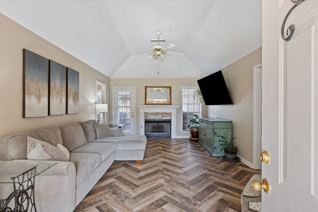 4836 SHADOW PINE CV, Bartlett, TN 38002