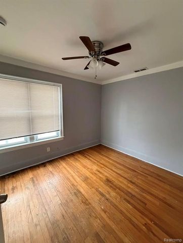 15794 Ohio Street, Detroit, MI 48238