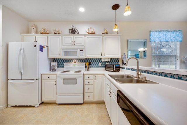 654 River Oaks Dr Apt 45D, Myrtle Beach, SC 29579