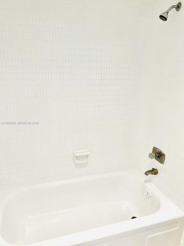 231 174th Street MO-3, Sunny Isles Beach, FL 33160