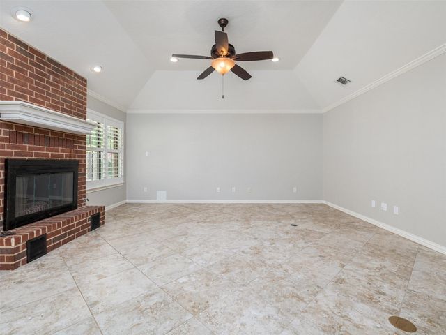 1304 Sagewood DR, Taylor, TX 76574