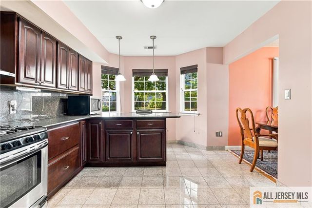 98 Orion Road, Piscataway, NJ 08854