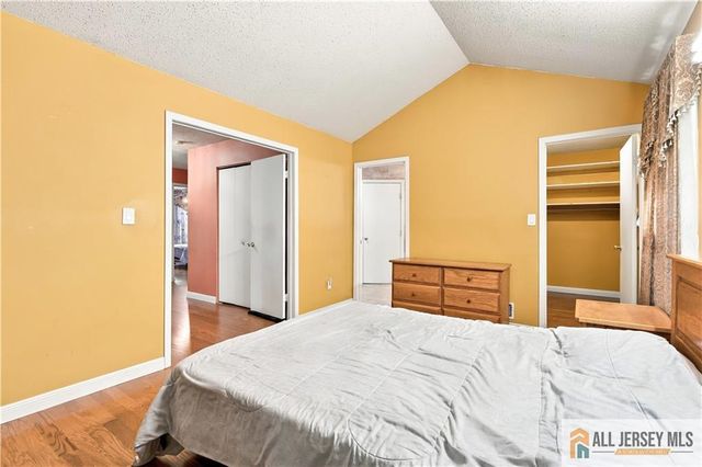 98 Orion Road, Piscataway, NJ 08854