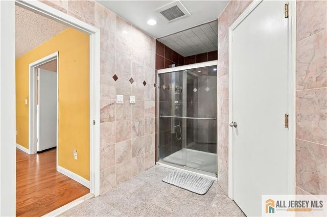 98 Orion Road, Piscataway, NJ 08854