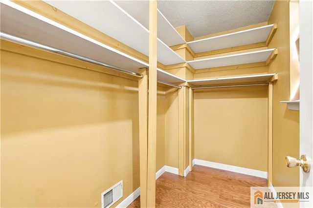 98 Orion Road, Piscataway, NJ 08854