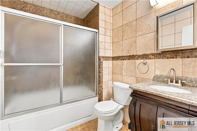 98 Orion Road, Piscataway, NJ 08854