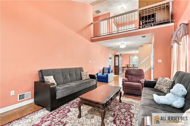98 Orion Road, Piscataway, NJ 08854
