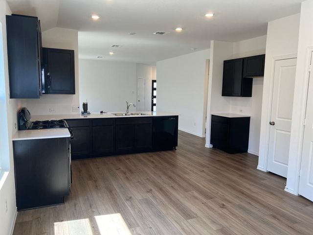 212 Canley LOOP, Hutto, TX 78634