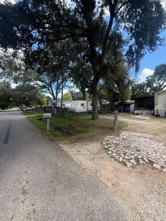 Image 3 of property listing at 9623 5TH AVENUE, Orlando, FL 32824