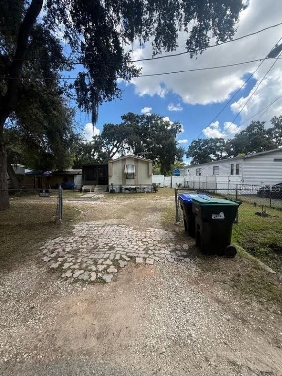 Image 4 of property listing at 9623 5TH AVENUE, Orlando, FL 32824