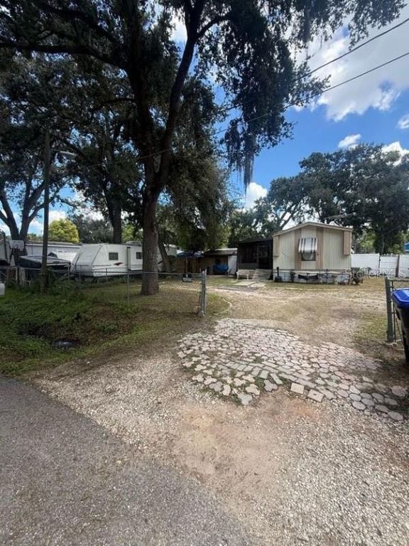 Image 5 of property listing at 9623 5TH AVENUE, Orlando, FL 32824