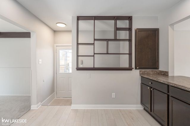 29303 Elmwood Street, Roseville, MI 48066