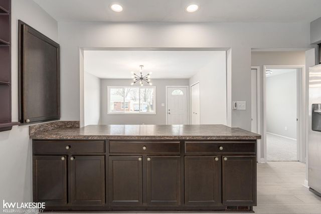 29303 Elmwood Street, Roseville, MI 48066