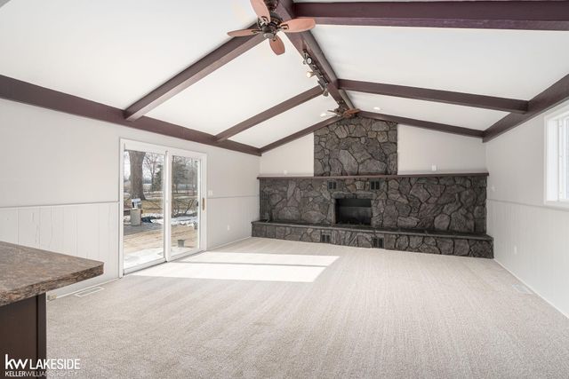 29303 Elmwood Street, Roseville, MI 48066