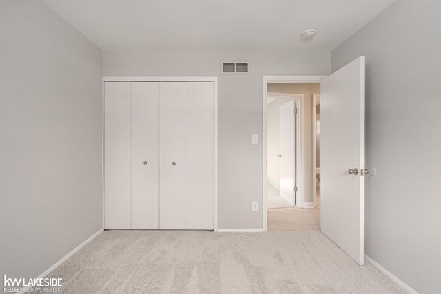 29303 Elmwood Street, Roseville, MI 48066