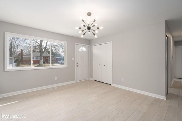 29303 Elmwood Street, Roseville, MI 48066