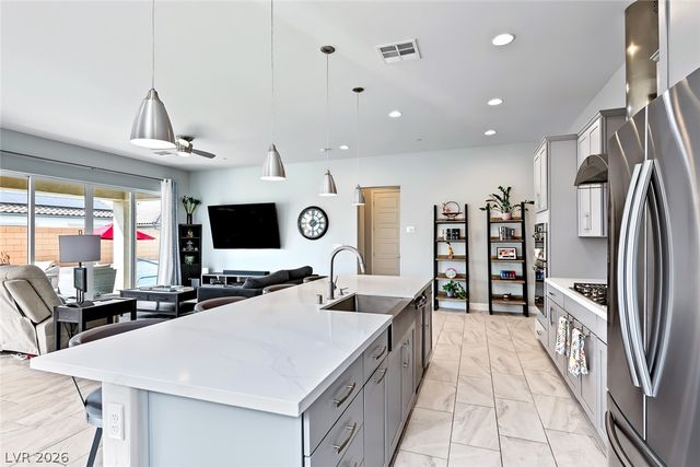 597 Cadence Vista Drive, Henderson, NV 89011