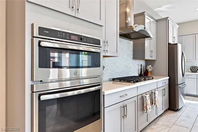 597 Cadence Vista Drive, Henderson, NV 89011