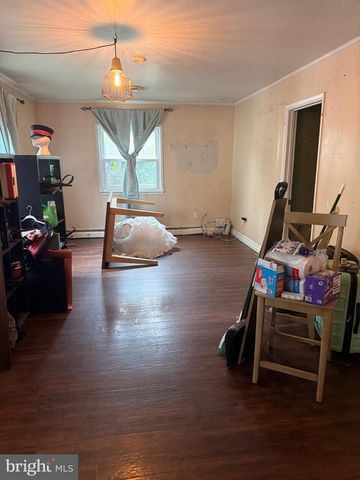 1326 SAXON ST, Woodbridge, VA 22191