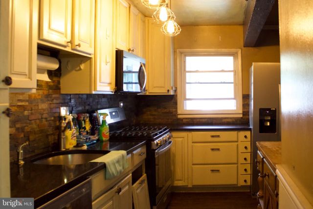 1326 SAXON ST, Woodbridge, VA 22191